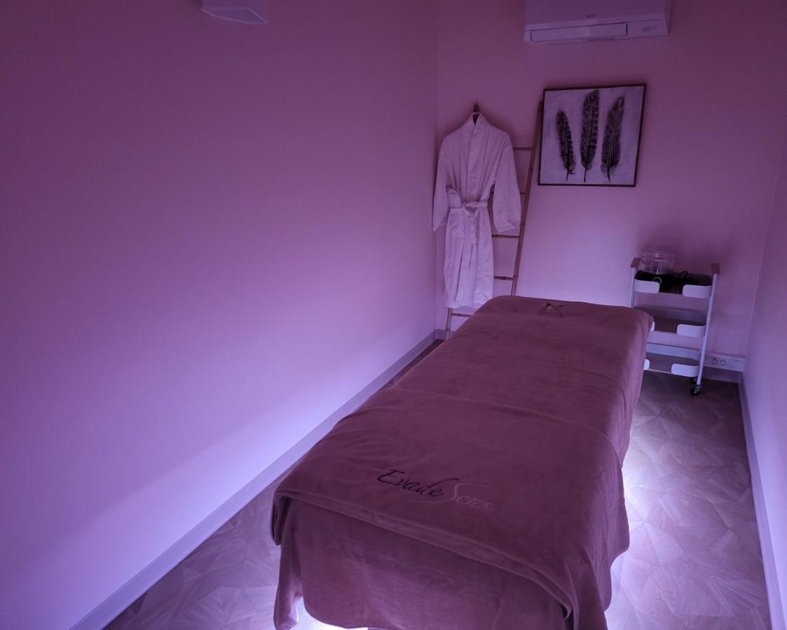 Hotel Causse Comtal Rodez, The Originals Relais Gages-le-Haut ภายนอก รูปภาพ
