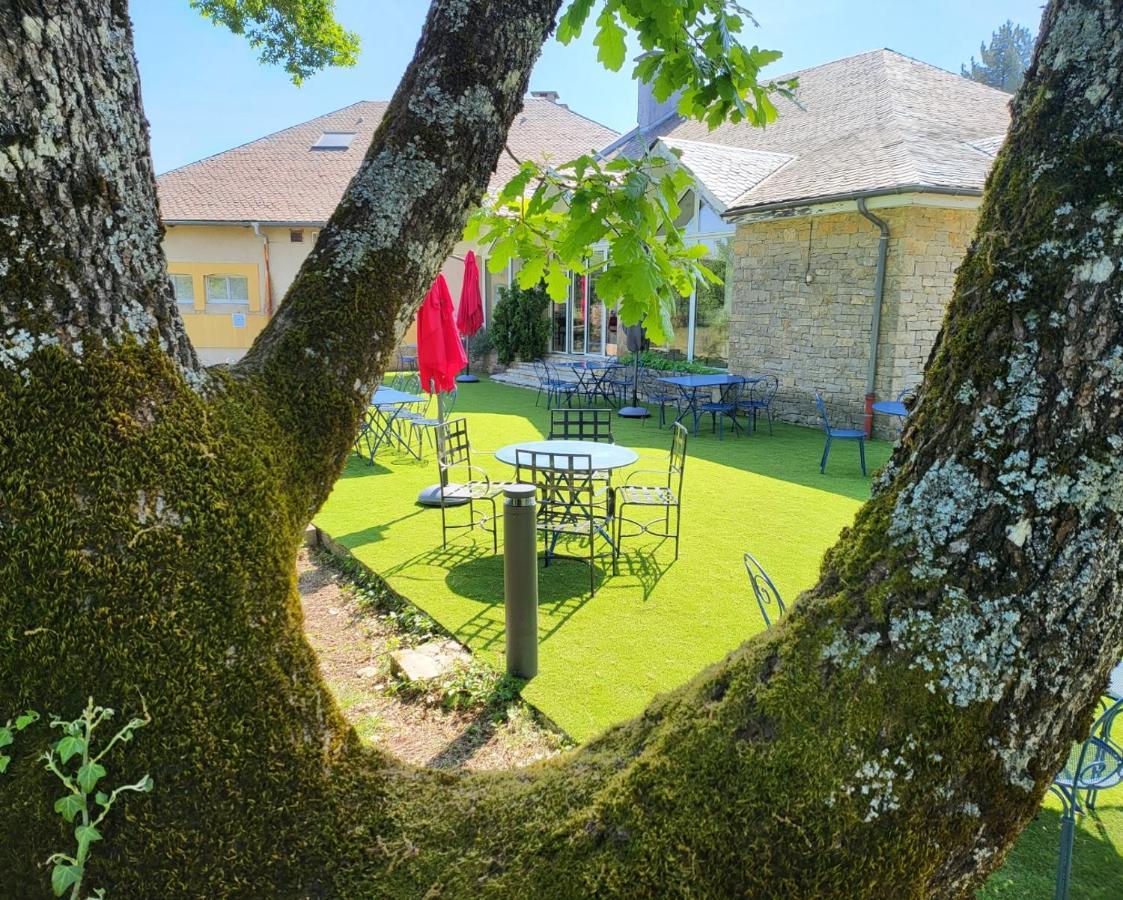 Hotel Causse Comtal Rodez, The Originals Relais Gages-le-Haut ภายนอก รูปภาพ