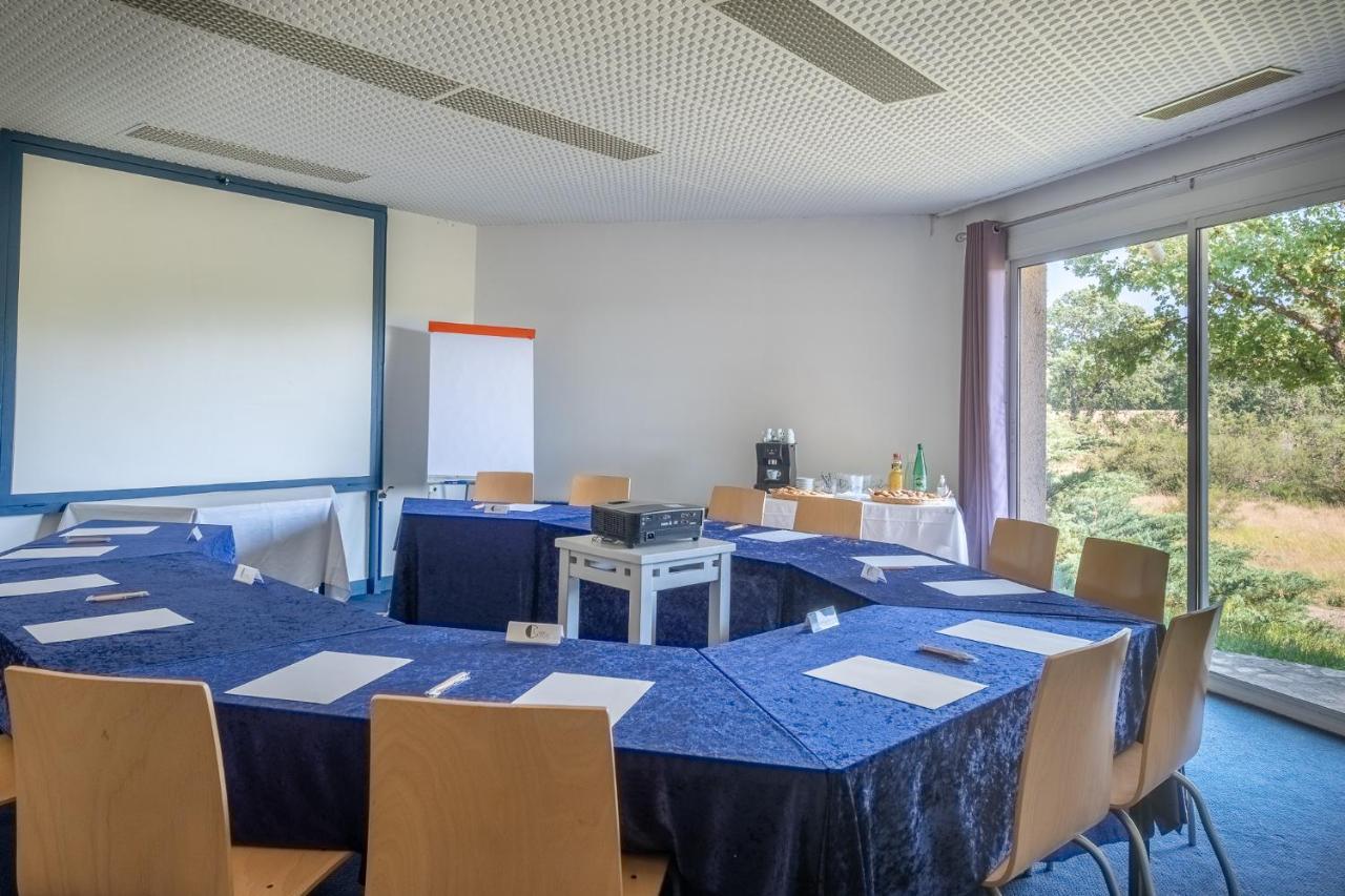 Hotel Causse Comtal Rodez, The Originals Relais Gages-le-Haut ภายนอก รูปภาพ